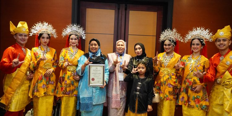 Tari Dulang Warisan Tak Benda Memukau 23 Negara di Acara Konvensyen DMDI Dunia
