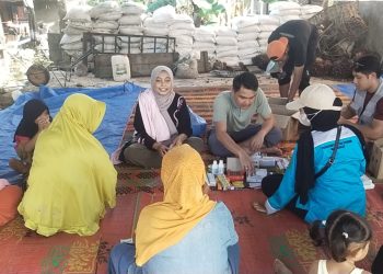 Tim Dokter USU Bersama DMDI dan PERMADA Tembus Desa Terisolir di Langkat Demi Selamatkan Warga Korban Banjir